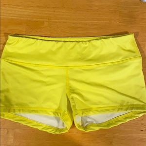 Fleos Neon Yellow